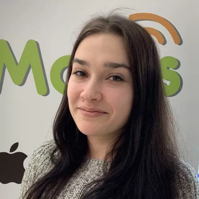 Продавец-консультант Анастасия Целикова